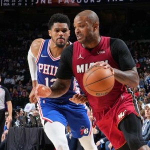 星空平台-【观察】以三年为期 今夏哪笔操作日后会成败笔？