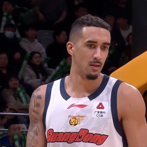 星空平台-5记3分！轰42分7板8助，杜锋要争冠 最大的依赖就是他了